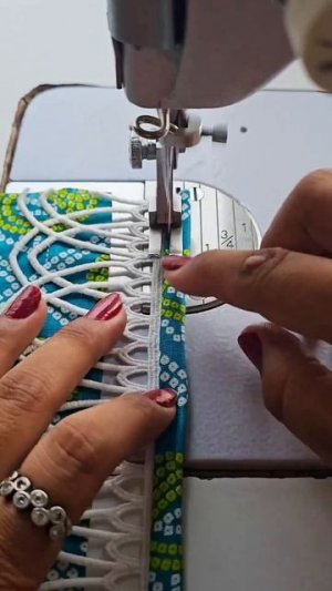 Секрет швеи. Пришиваем кружево.