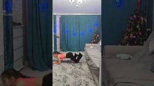 Я одна дома