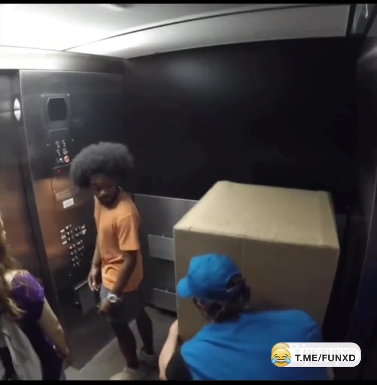 Больше он никому не помогал😆 смотреть онлайн