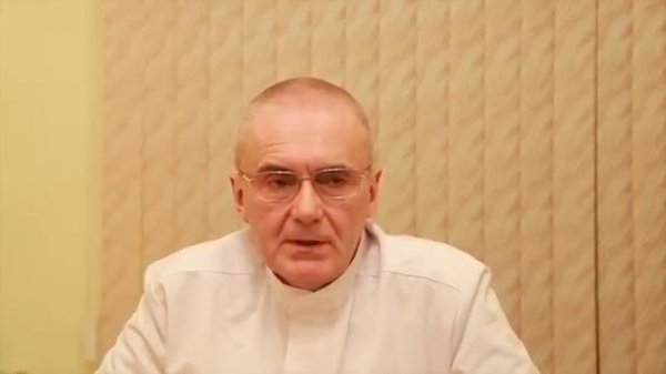 Выгнутая грудь грудина Pectus Arcuatum