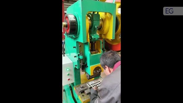 Полуавтоматический пресс для высечки шляпок шиферных гвоздей PP-1.5 смотреть онлайн