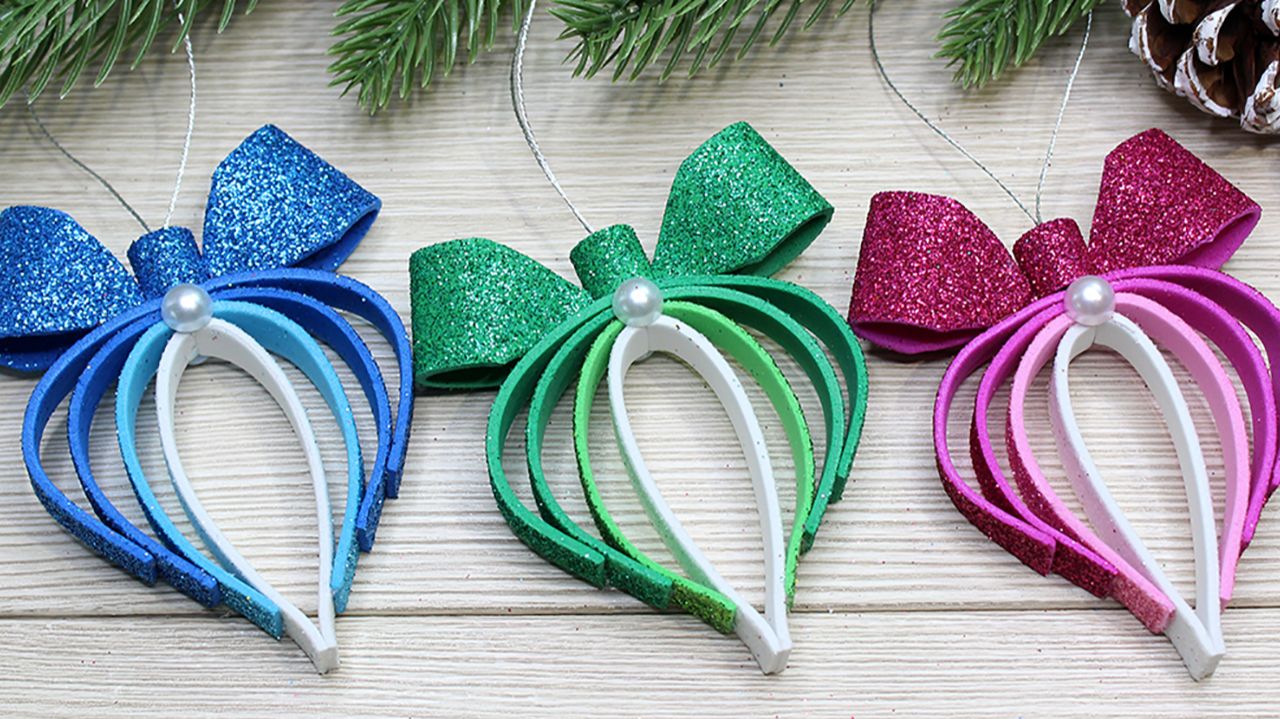 Простая новогодняя поделка. Игрушка на ёлку из фоамирана смотреть онлайн