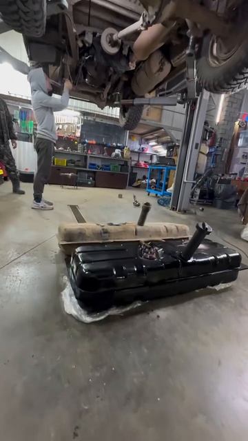 Топливный бак на УАЗ Буханка, карбюратор (bolt-on)