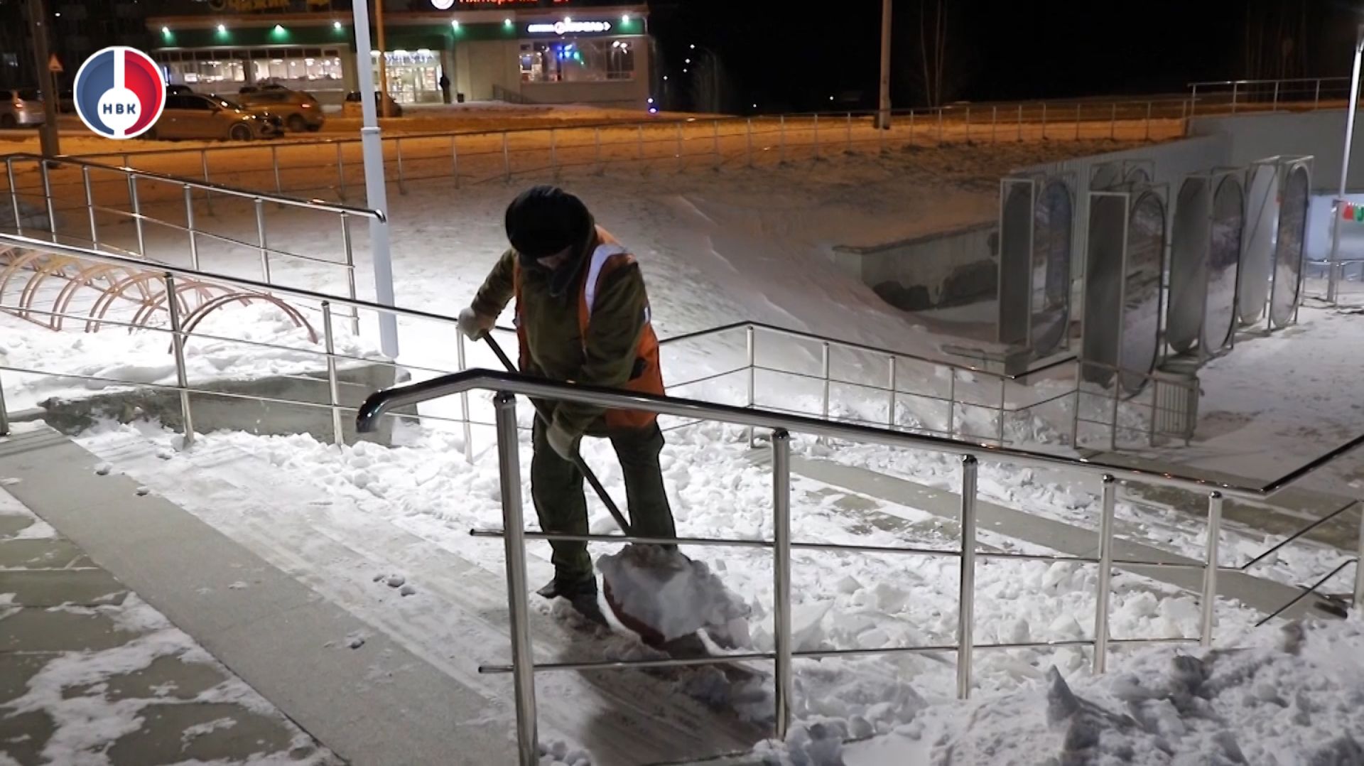 Каждое утро – порядок и чистота: рабочие по комплексному обслуживанию дорог Новоуральска на посту смотреть онлайн