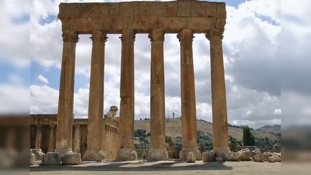 ОДИНОКИЕ Колонны. Зачем по всему миру стоят гигантские столбы, к которым ничего не крепится_ смотреть онлайн