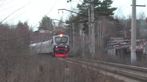 ЭП20 - 022 "в новом окрасе" с поездом Москва - Екатеринбург. Екатеринбург - Сортировочный