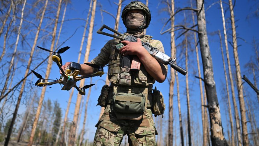 FPV-дроны в действии! Лучшее видео из зоны СВО смотреть онлайн
