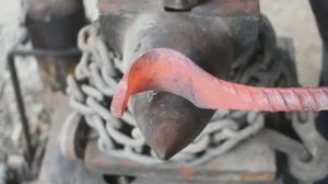 Ковка кобры из арматуры.