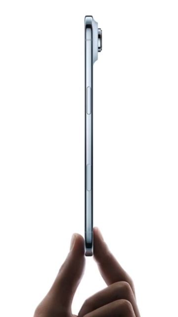 Очень дешевый iPhone Air 🤔 #iphone17 #iphoneair #iphone17air #iphone17promax #iphone17pro смотреть онлайн