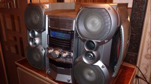 JVC HX-Z10 Маленький Монстр. Но симпатичный на звук.