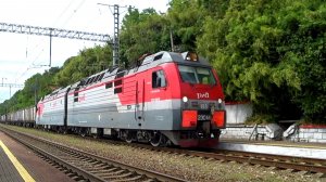 Грузовой поезд в сторону Адлера. Якорная щель