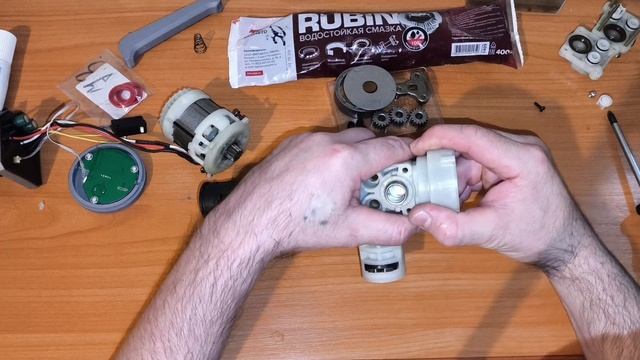 GISAM. Аккумуляторная автомойка. Тест на мощность и разбор.