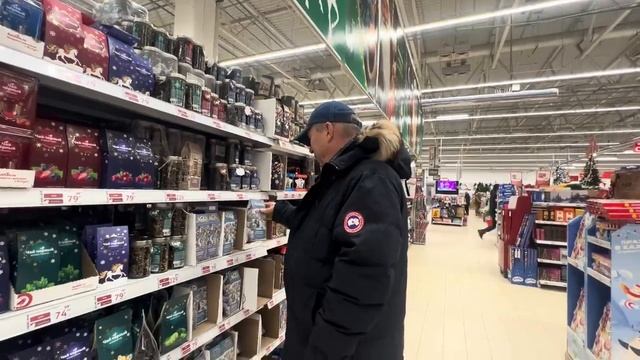 Вечер с Юрой: Ашан, подарки и новогоднее настроение ✨🎁 смотреть онлайн