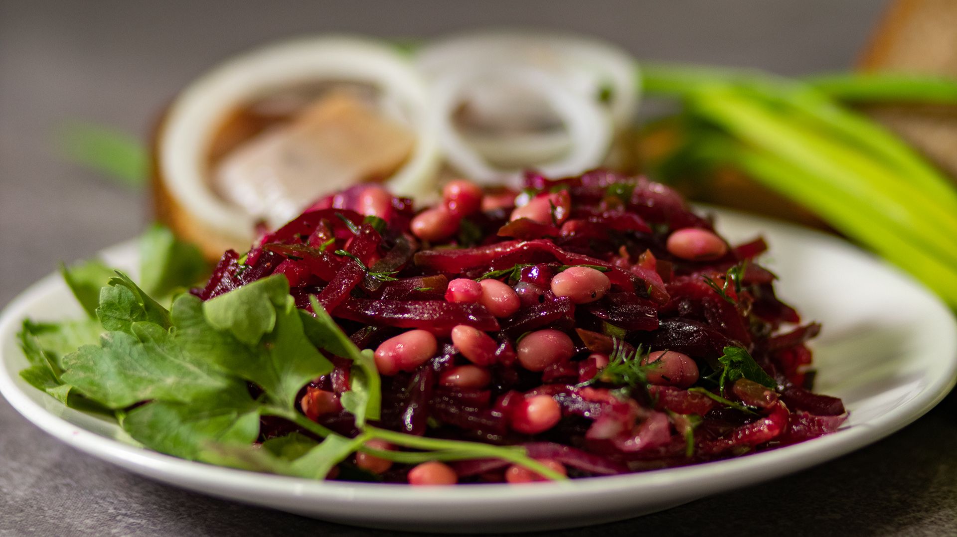 Салат свекла с фасолью и огурцом смотреть онлайн