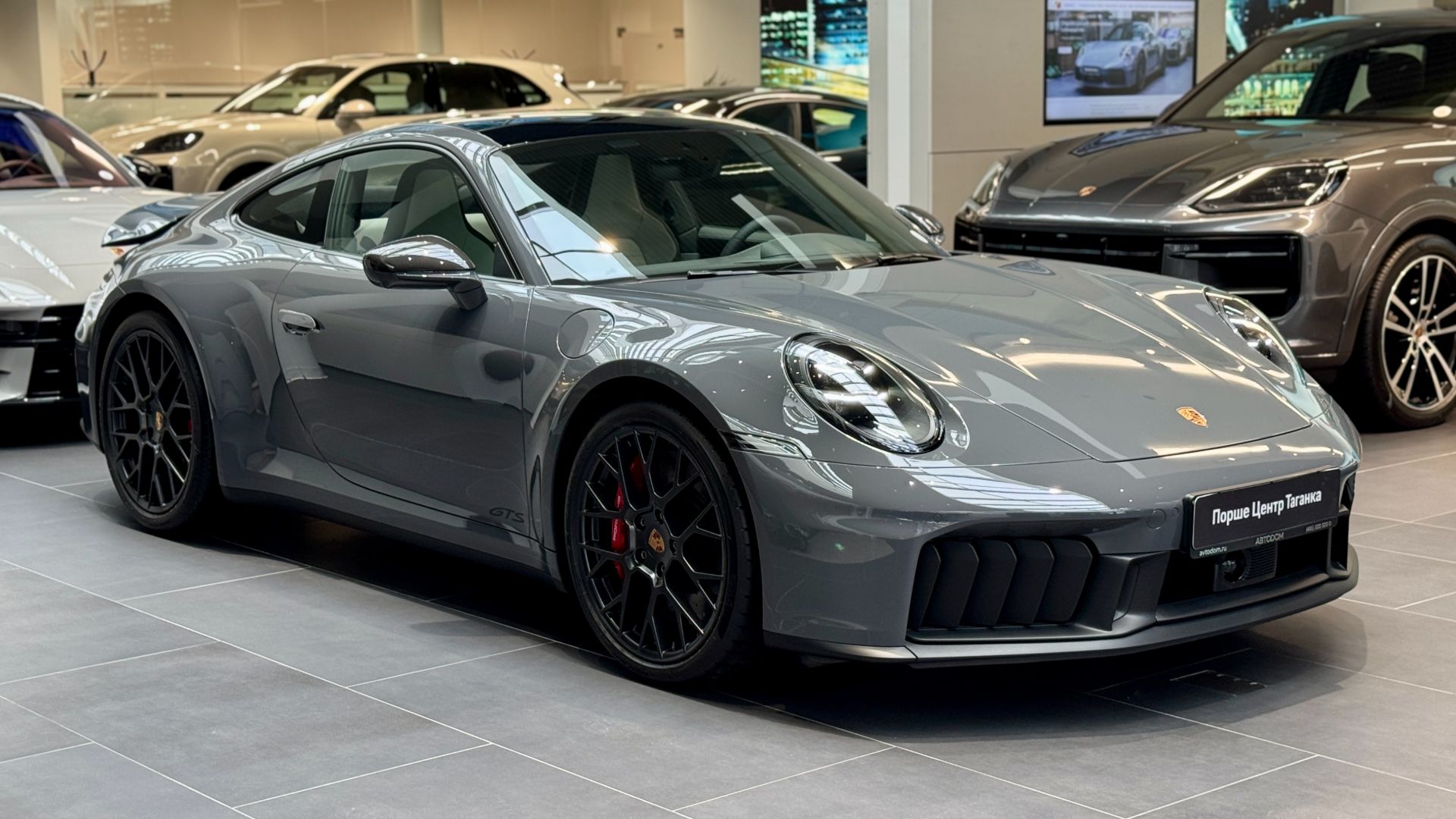 Porsche 911 Carrera GTS 992.2 смотреть онлайн