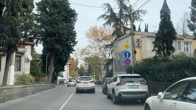 Ялта. От Маршака по Кирова, К.Маркса, до платана на Московской ул. 22.11.2025. Крым. Crimea. Yalta. смотреть онлайн