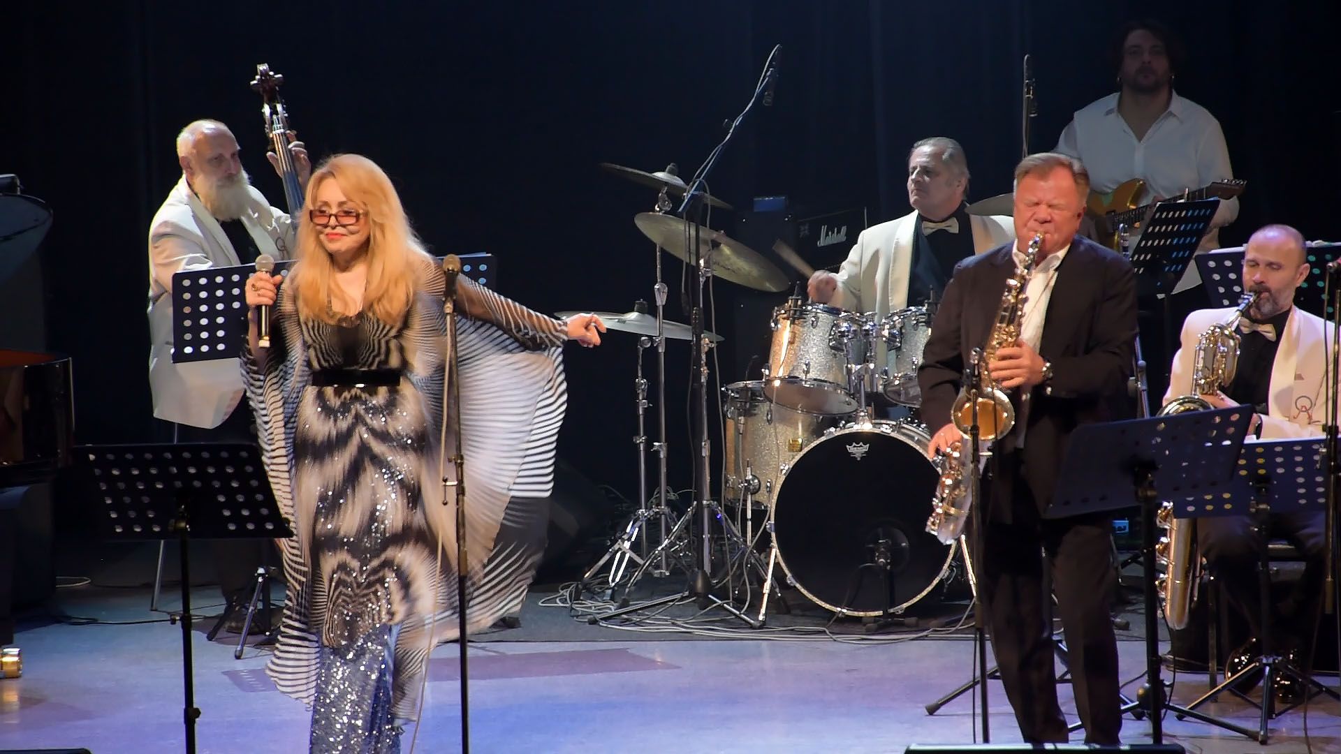 Ольга Кормухина Рок-н-ролл оркестр имени Олега Лундстрема