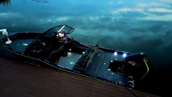 Ночная подсветка лодки Aluma Storm