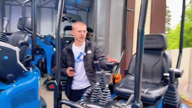 Сравнение Мини-Экскаватор Rippa R10 и R18 смотреть онлайн