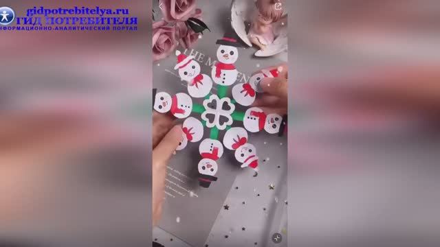 Фигурная снежинка из бумаги - снеговички смотреть онлайн