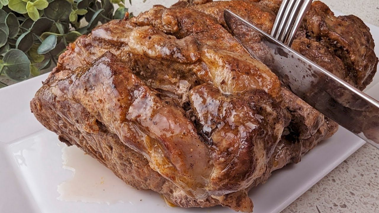 Невероятно сочная и вкусная Буженина из свинины в духовке! Весь секрет в маринаде! Мясо в фольге смотреть онлайн