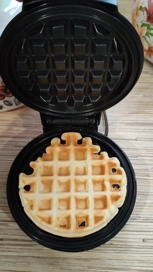 Вафельница из Фикс Прайс