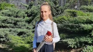 Vlog Наше 1 сентября 2021 год. Анюта первый раз идёт в школу в России 🇷🇺