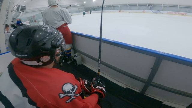 POV: Хоккей от первого лица игрока 13.12.2025, Ледовая арена Юдино смотреть онлайн