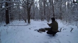 Построил сталкерскую базу в Чернобыле. 24 часа в землянке в Зоне Отчуждения (Влад Резнов) реакция