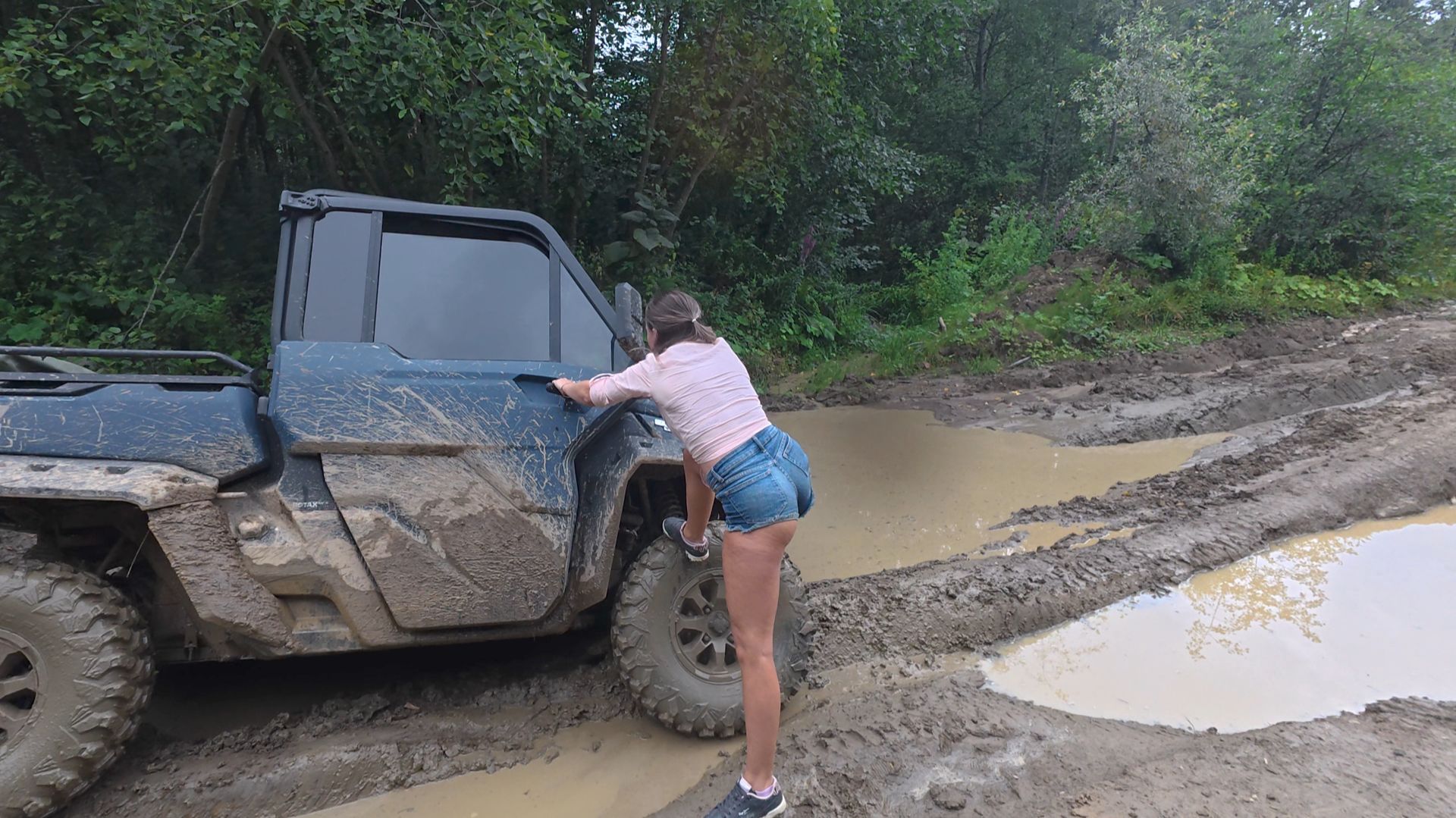 Псебай: горная магистраль, водопады и встречи с ФСБ смотреть онлайн