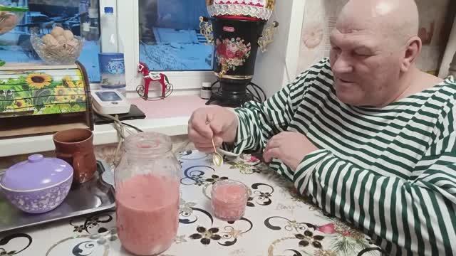 С УТРА НАКРУТИЛИ ХРЕНОДЕР, НАТОПИЛИ САЛО, КОЕ-ЧТО КУПИЛА смотреть онлайн