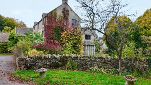UK, Cotswolds - Colourful Autumn Walk
