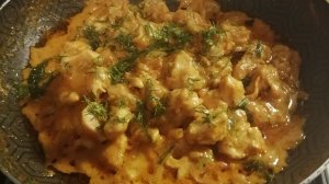 Гуляш из куриного филе.Очень вкусная подлива