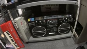 Заглянем в японский магазин ретро магнитол 80х