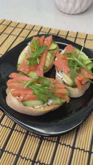 Вкусные бутербродики с рыбкой🥪
