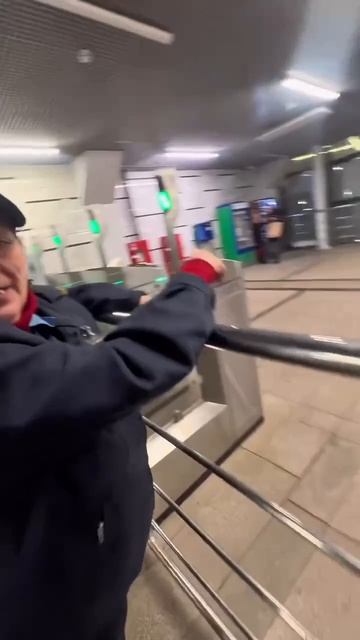 ❤️Жители Подмосковья собирают на новогодний подарок самому доброму контролеру❤️ смотреть онлайн