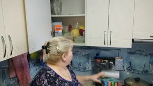 УБОРКА К НОВОМУ ГОДУ. ПОРЯДОК НА ПОЛКАХ В КУХОННЫХ ШКАФЧИКАХ. ч.3.