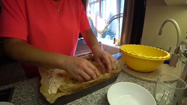 ТОТ САМЫЙ ЯБЛОЧНЫЙ ПИРОГ ГОТОВИМ С С МАМОЙ и ЛЕНИВЫЙ УЖИН. ПОЕХАЛА ЗА ПРОДУКТАМИ, ПОМЫЛА ОКНА смотреть онлайн