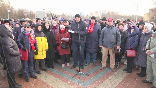 Жители Братеево выступили против незаконного сноса гаражей, платных парковок и небоскребов смотреть онлайн