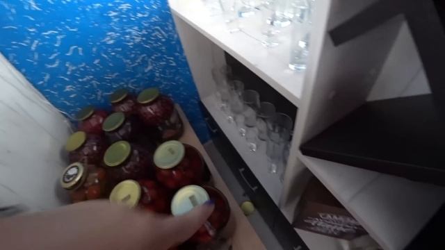 Собираю помидоры у Оли, Поехали с мамой в Анапу на концерт Михайлова. Готовлю обед. Андрей Уехал смотреть онлайн