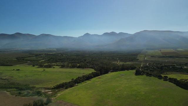 Путешествие к центру Африки. 4K UHD Видео. смотреть онлайн