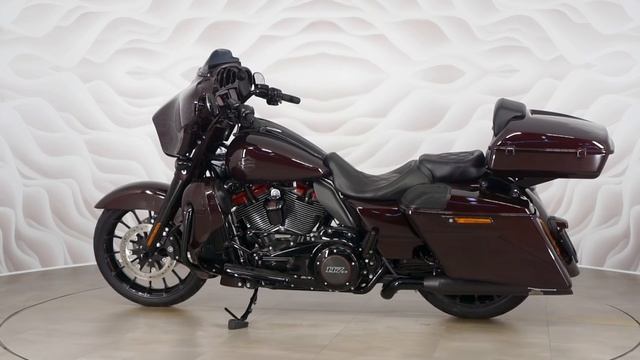 Harley-Davidson CVO Street Glide vin 5HD1PXLE1KB955601 смотреть онлайн