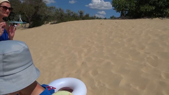 АНАПА. ЧТО Я КУПИЛА В СВЕТОФОРЕ И ГДЕ МЫ МЕСТНЫЕ КУПАЕМСЯ В МОРЕ смотреть онлайн