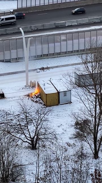 🔥Пожар рядом с МСД на Кантемировской🔥 смотреть онлайн
