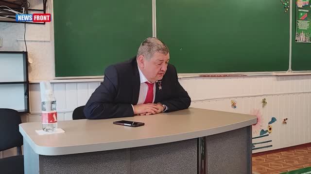 Острые вопросы и честные ответы: Глава Горловки провел встречу с населением смотреть онлайн