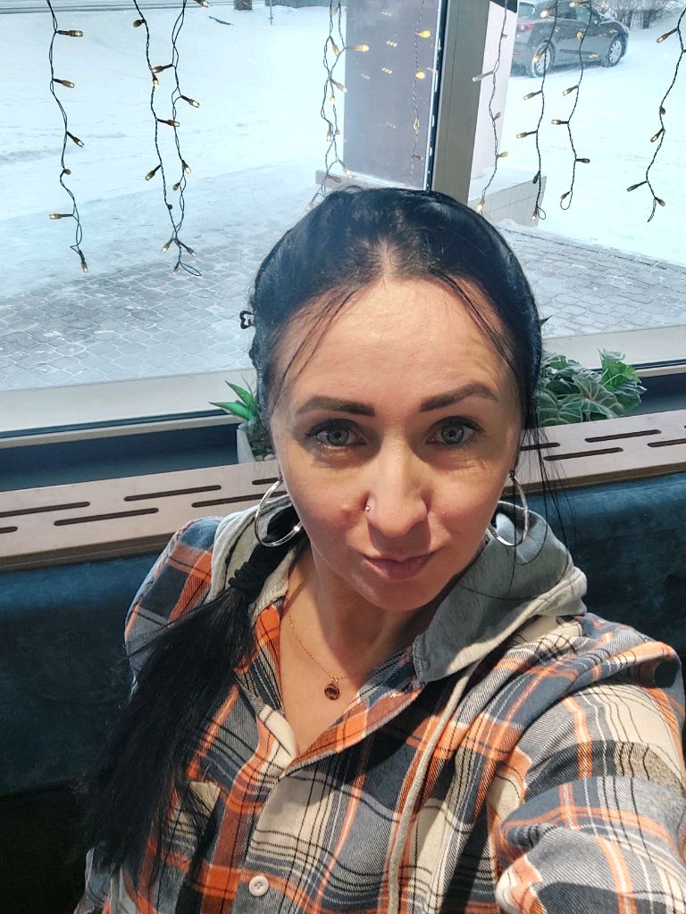 Тёплый зимний день в кофейне 😊 смотреть онлайн