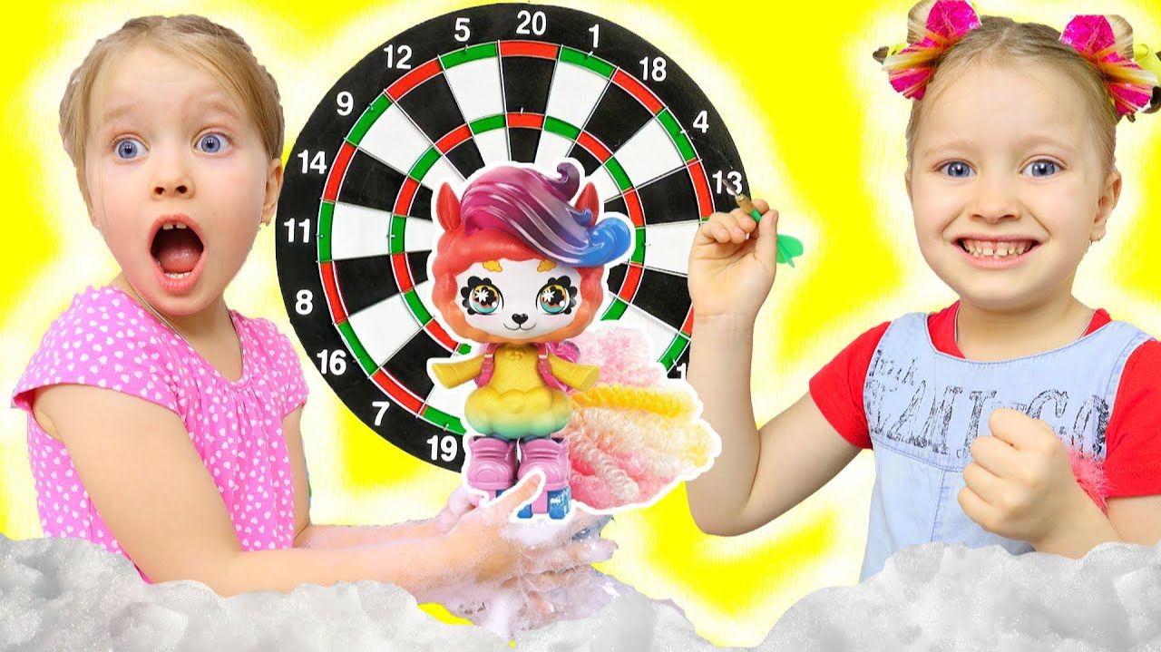 Милана с сестрёнкой устроили соревнования за новые игрушки