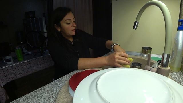 ШОКОЛАДНЫЙ ПИРОГ С БАНАНОМ, РЕЦЕПТ ИЗ ДЕТСТВА. ПРИМЕРЯЮ МАЛЕНЬКИЕ ПЛАТЬЯ. смотреть онлайн