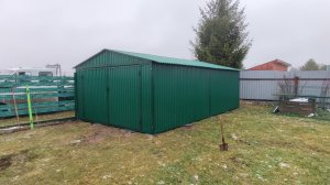 Металлический двухскатный гараж разборный пенал ракушка хоз блок 4х7м из профлиста в цвете зелёный