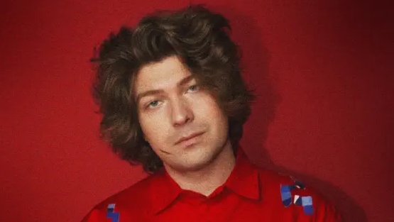 Фиксай ДИЗАЙНЕР АI новый трек 2025 смотреть онлайн